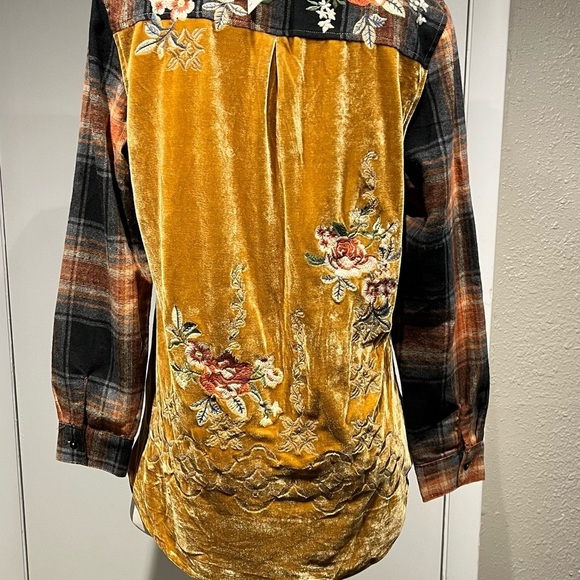 plaid embroidered blouse top by paparazzi - Picture 7 of 12